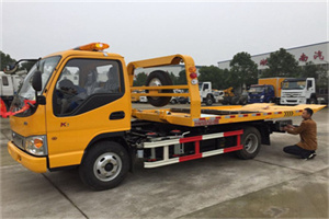 金杨新村哪里有拖车服务