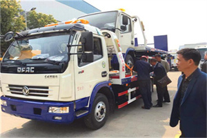 金杨新村汽车道路救援拖车价格